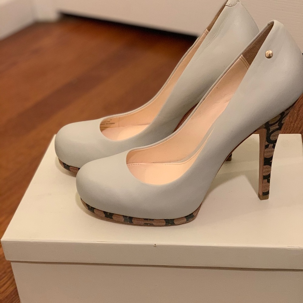 Women’s Coach Alexa Soft Calf Heel. BRAND NEW!